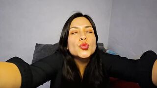 ASMR Roleplay Tu NOVIA te CUIDA