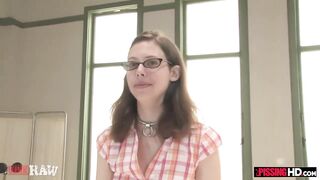 Bewitching amateur loves to be pissed on