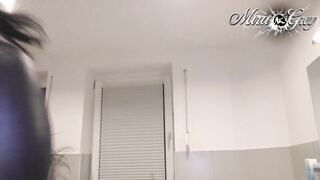 geiles Latex-Wetlook-Heels Amateur Beauty von nebenan - doppelt Sperma !