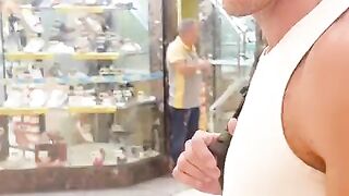 Episode 215 - It was so hot to meet this glamorous black man, he saw me on the São Paulo subway and took me to the stairs at the mall.