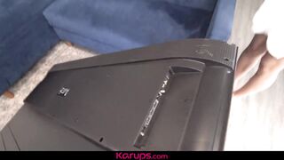 Big Breasted MILF Crystal Rush Screws TV Repair Guy