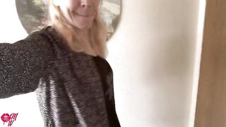 Kinky Golden-haired Gets Her Booty Creamed While Washing a Car