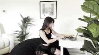 Curvy Sexy Teen with Natural Huge Booty Experiments Fucking At The Office