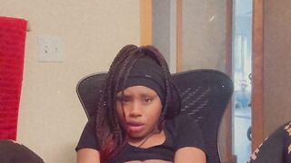 Watch Charming ebony use two toys & CUM HARD
