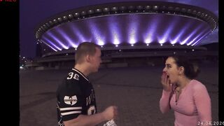 Szalona turystka z KATOWIC myślała, że Spodek to UFO… POLSKIE DIALOGI