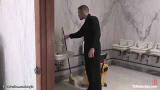 T-girl fuck cleaning dude in water closet