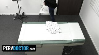 Perv Doctor - Hawt Patient Gets Down On Her Knees Sucking Doctor Dong To Clear Her After Injury