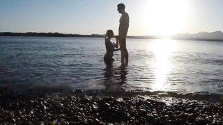 Public Beach Sex and Caught on Cam Screwing Curvy Playgirl