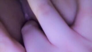 Fingering my tight twat for you ????