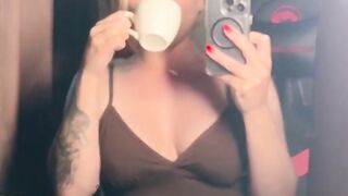 Having Fun on Stream with My Juicy Twat
