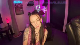 Farting On My Bitch Slave During the time that This dude's Locked In A Cage