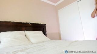 Real Hotwife Jess Ryan She Got Butt N Nice-looking Feet!