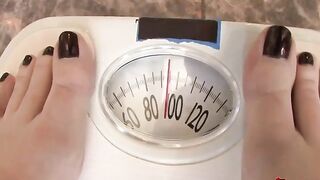 Nikki Rhodes - Trades Oral-job Fun For Snatch Licking