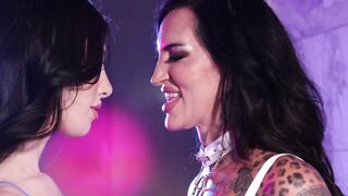 Velvet Glisten - Ava Holt & Bobbii Rose