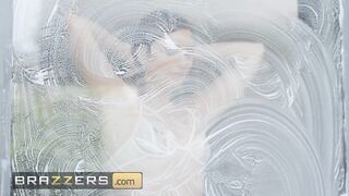 Brazzers - Ruby Sims Teases The Window Cleaner With Her Lingerie & Body In advance of Letting Him Fuck Her