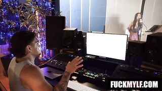Pop Star MILF Controlled