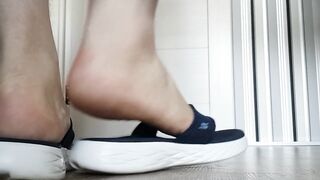 My hunk feet are ready for tongue and lips and mouth! ;)
