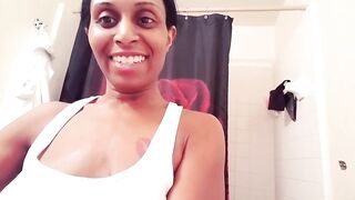 Hawt shower clip dancing to the song Body by Migos ft Sean Paul