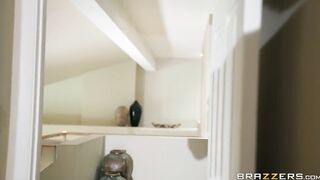 Curvy Wife Screws All Over The Abode With Daughter's Large Penis