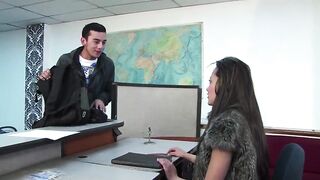 Intense and wild amateur sex in the office