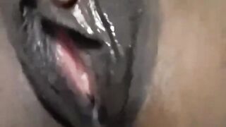 My juicy cunt need a lick