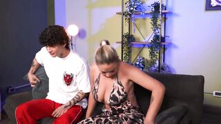 Busty stepmother ends up banging her stepson after comforting him . Jordy Fabian y Daniela Gomez
