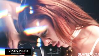 SLAYED Vanna Bardot lets Emily Willis squirt in her mouth