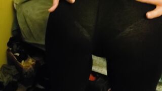 Undress tease with a cute ass I must screw