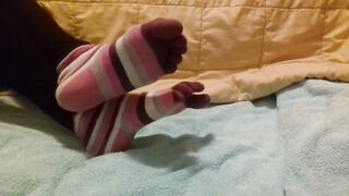 Playing with my feet and soles and taking off my toe socks with my toes