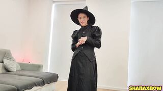COSPLAYING WITCH THAT EATS YOUR BUTT DEVOUR FOOD FETISH