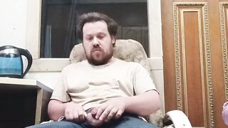 The sluggish weenie of a Russian gay chap itches from a long absence of masturbation! It's time to bang!