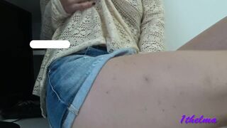 Great orgasm at work on my desk . Amateure solo female