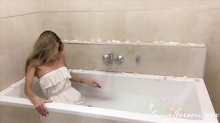 Gina Gerson Baths with rose