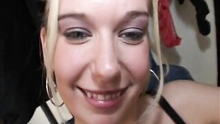 Sandy 19 Jahre - erstes mal Group-sex - 19 Schwaenze, Geil
