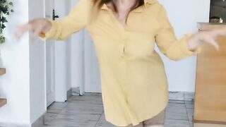 Busty mature MILF MariaOld riding wang after sexy striptease
