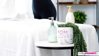 Stepmoms Hot Massage - S2e7