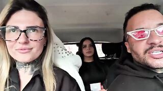 We called the candy vendor beauty from Farol! To be a porn actress and have great sex in our car! The 19-year-old accepted and we had great sex with her until she had a great orgasm.