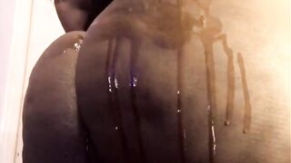 Oiled Up BBW with Massive Booty Plays With Dildo