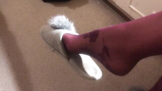 dangling shoeplay in nylons