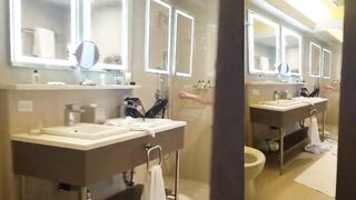 Hawt Grandma has an incredible body in the shower