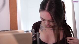 I Love Sucking Dudes's Toes, Sucking Their Feet and Fucking Hard. I Cum Very Vividly!