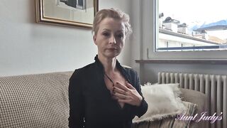 Busty Amateur MILF Wanilianna Fantasizes About YOU Until She Cums