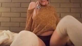 Cozy morning in my daybed ~ solo masturbation in my sweater and thigh highs