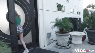 Excited Babe Squirts In Multiple Times