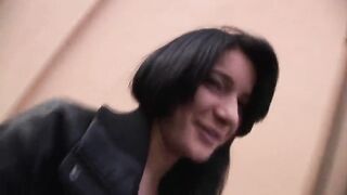 PLAYGIRL SWALLOWS MASSIVE CUM AFTER A double penetration