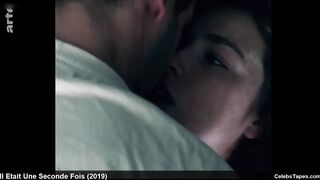 french celeb Freya Mavor frontal bare and romantic sex scene