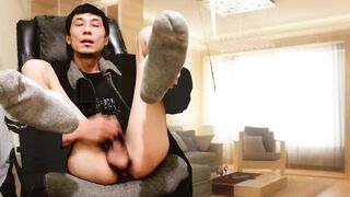 手摸阴茎开心一下