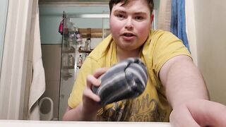 19 yr old back on pornhub, time for a recent shower porn episode