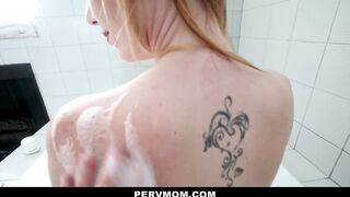 Excited stepson fucks busty MILF Lauren Phillips during the time that on the phone