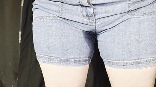 Daddy loves making me pee my pants, so I let him watch me squirt ???